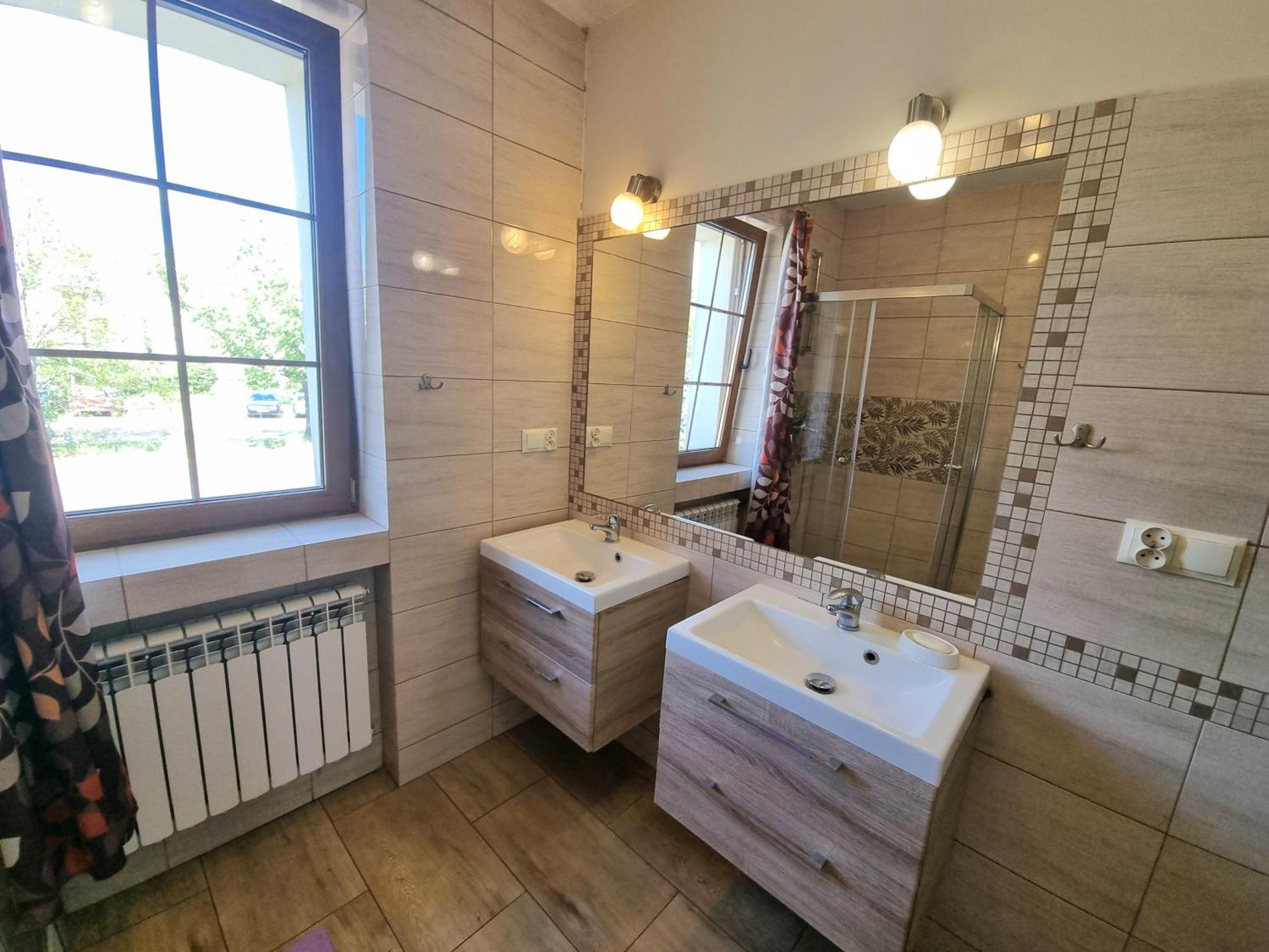 Hostel Rumiankowy Airport Hostel Вроцлав Экстерьер фото